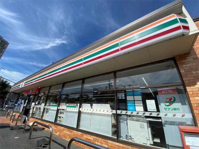 コンビニ　セブンイレブン 八幡大浦3丁目店（コンビニ）まで438m