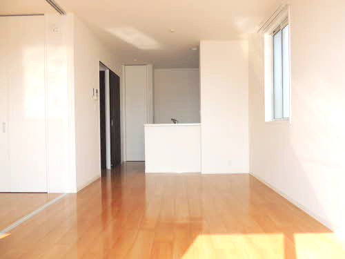 居室・リビング　※同タイプの部屋写真です