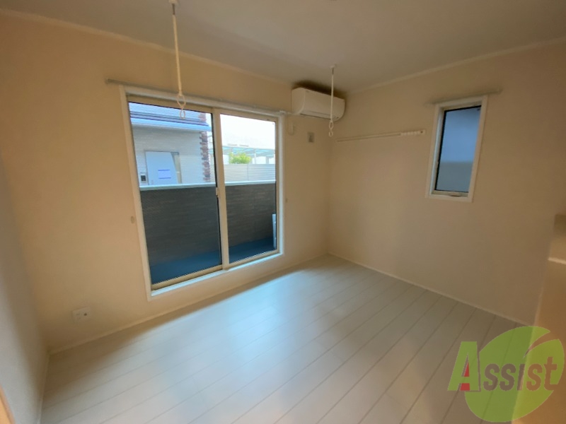 その他部屋・スペース　写真は角部屋のものです。実際に小窓はありません。