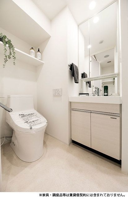 トイレ　※写真は同タイプ住戸です。