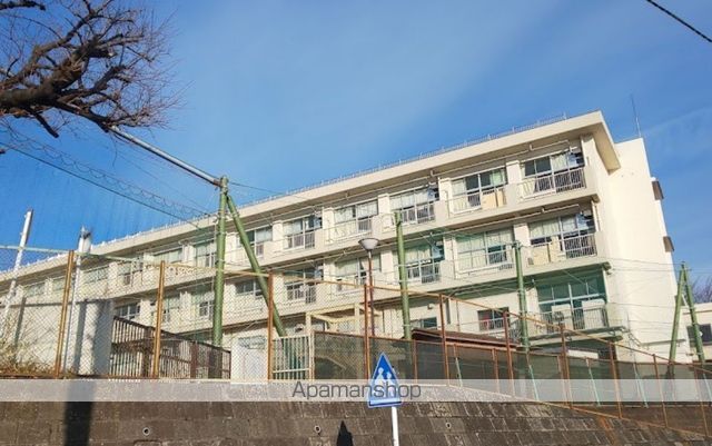 小学校　横浜市立相武山小学校（小学校）まで803m
