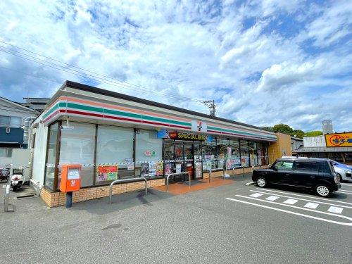 コンビニ　セブンイレブン廿日市地御前北3丁目店（コンビニ）まで299m