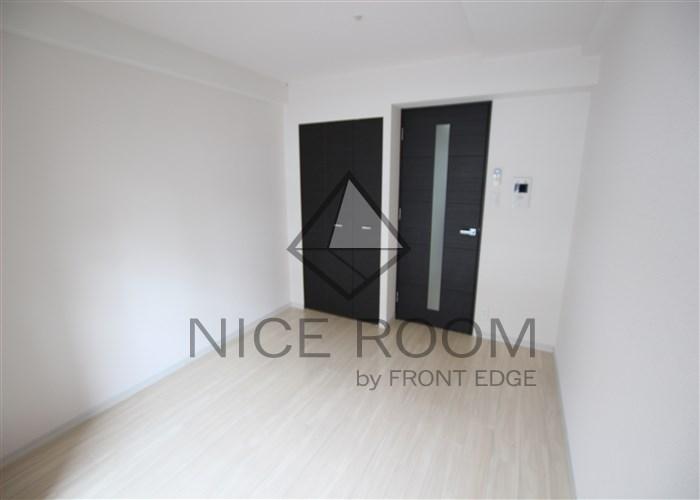 居室・リビング　ラブ心斎橋ウエスト　洋室