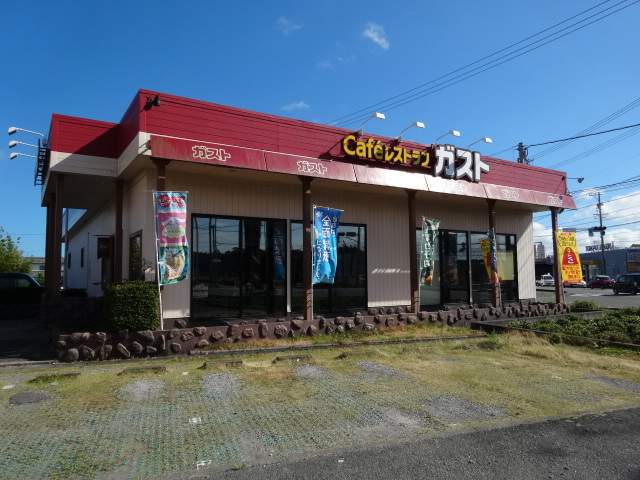 飲食店　ガスト　榛原吉田店（飲食店）まで1400m