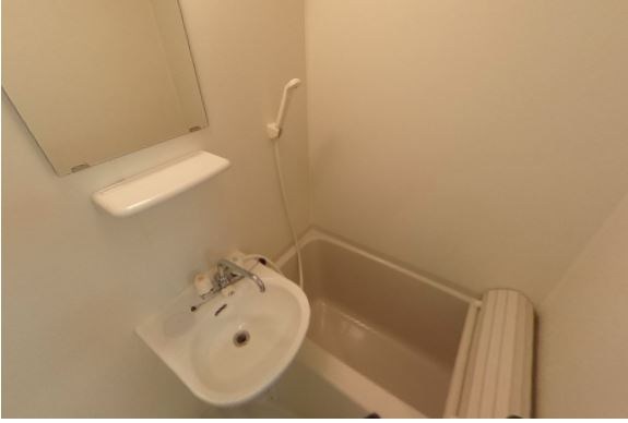 バス・シャワールーム　現況優先