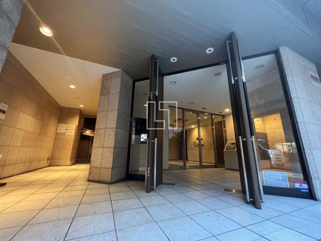 エントランス　プレサンス難波南アーバニッシュ　エントランス