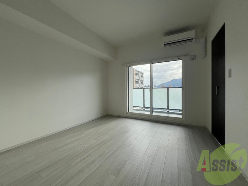 その他部屋・スペース　こちらのお部屋は光が差し込む、温かみのあるお部屋です。