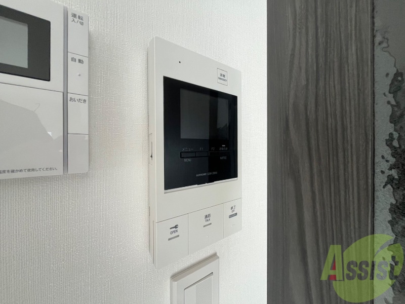 セキュリティ　ＴＶモニター付インターホンです。来客者の顔が見えるので安心！