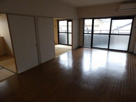 居室・リビング　リビング