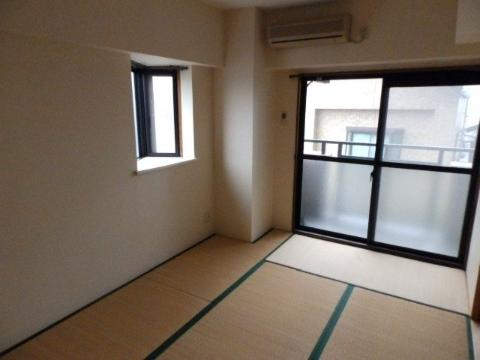 居室・リビング　室内