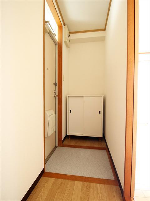 玄関　松山市土手内　第３春日ハイツ　玄関