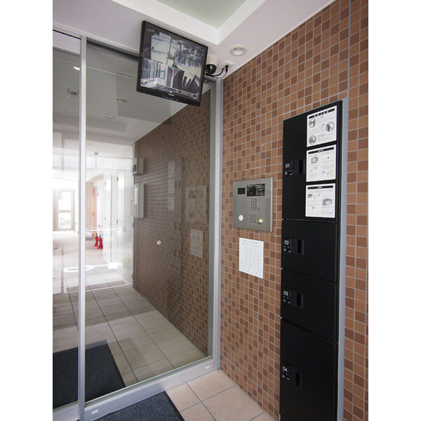 エントランス　オートロック・宅配ボックス