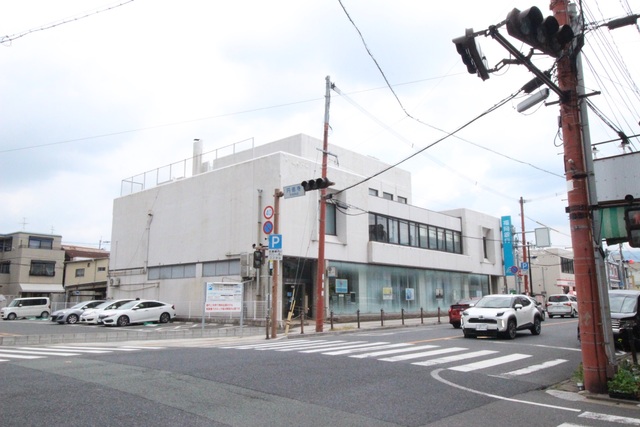 銀行　福岡銀行直方支店（銀行）まで350m
