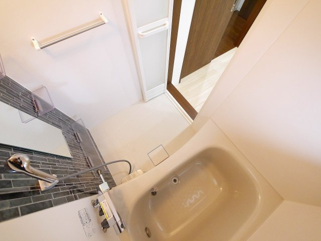 バス・シャワールーム　日々の疲れを癒すお風呂付です