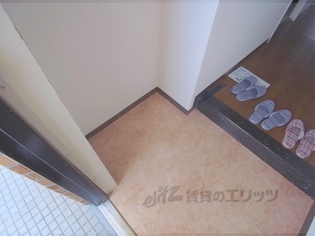 玄関　下駄箱置き場