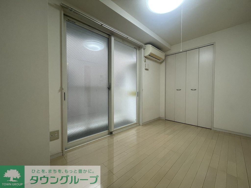 居室・リビング　庭