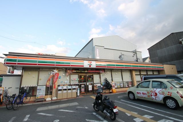 コンビニ　セブンイレブン 門真岸和田1丁目店（コンビニ）まで1122m