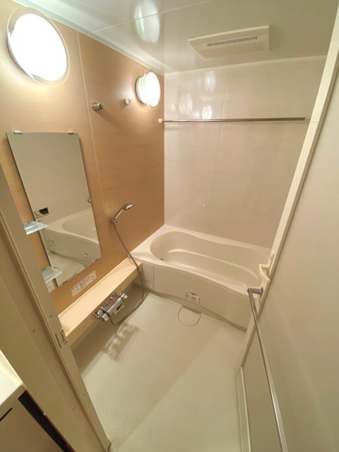 バス・シャワールーム　※写真は同タイプ住戸です。