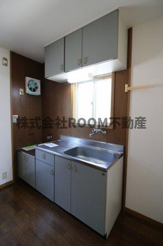 キッチン　コンパクトなキッチンで掃除もラクラク