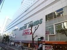 ショッピングセンター　ファッションセンターしまむら江坂駅前店（ショッピングセンター）まで616m