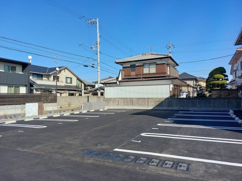 駐車場　駐車場