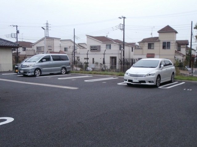 駐車場　駐車場