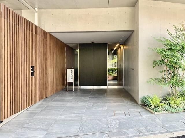 エントランス　☆このお部屋は仲介手数料0円です☆