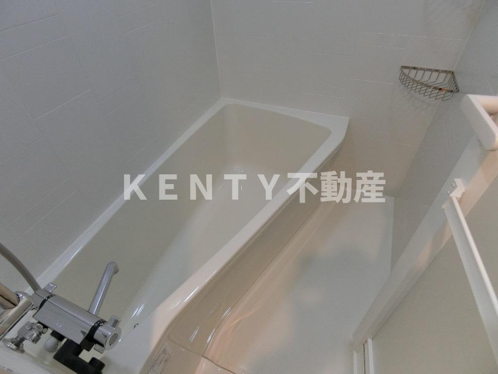 バス・シャワールーム　落ち着いた空間のお風呂です