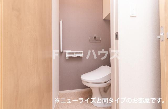 トイレ　トイレ