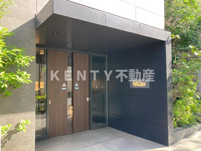 エントランス　清潔なエントランスです