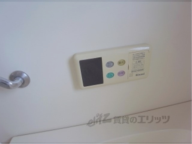その他設備　給湯器リモコン