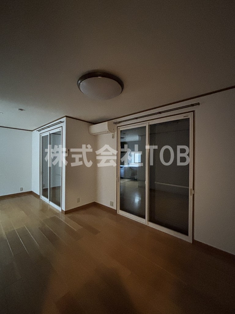 セキュリティ　雨戸