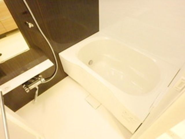 バス・シャワールーム　★追い焚き機能付きバスルーム★