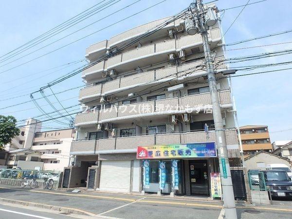 建物外観　エレベーターがあるので便利です。