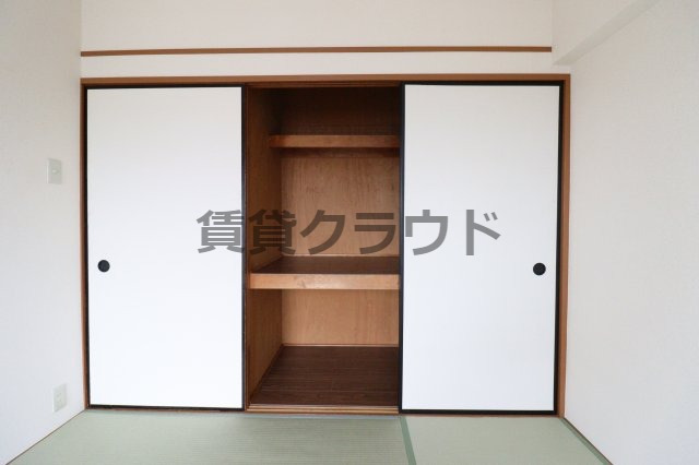 収納　押入れは収納スペースがポイント！広さを有効活用できます♪