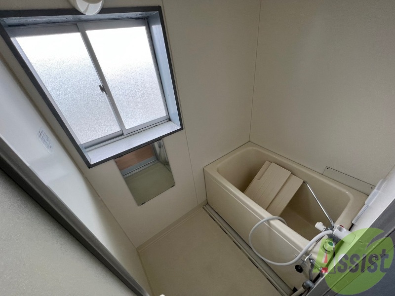 バス・シャワールーム　お風呂は日々の疲れをリフレッシュできる広さがありますね。