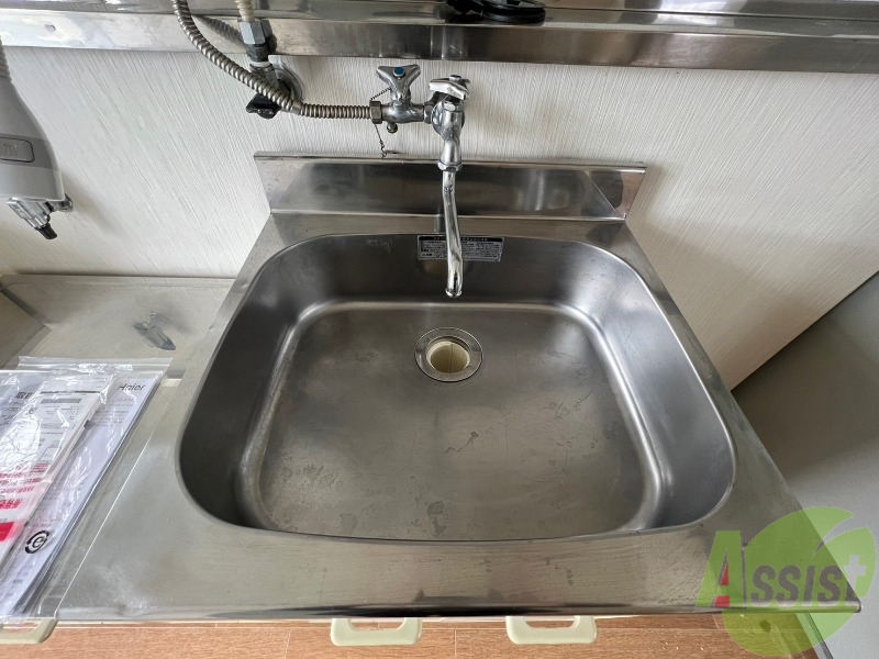 洗面設備　洗面台はございませんでしたので、キッチン流しをご利用ください