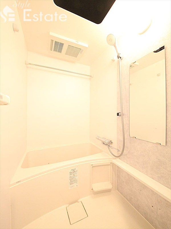 バス・シャワールーム　バスルーム