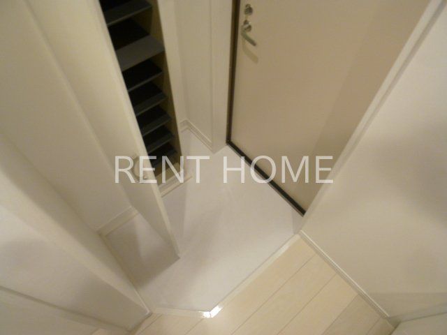 玄関　シューズボックスあります