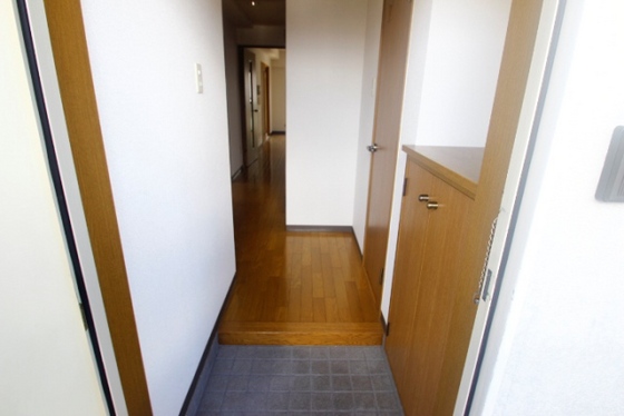 玄関　※別部屋の写真です