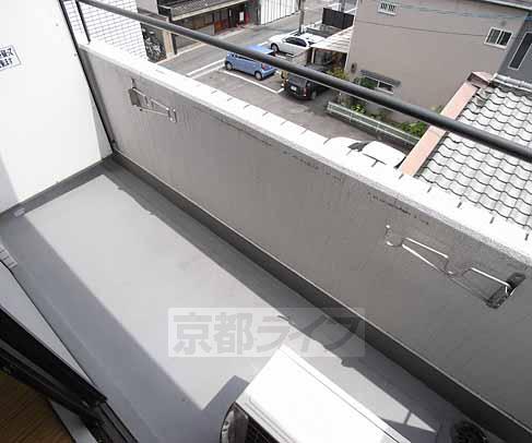 バルコニー　日当たり良好です。