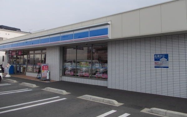 コンビニ　ローソンさん（コンビニ）まで350m