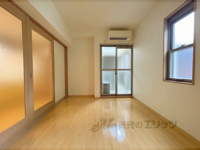 居室・リビング　洋室