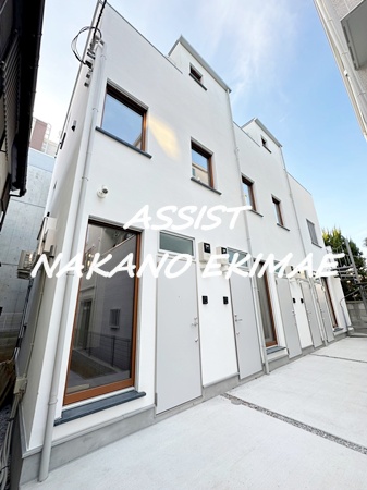 建物外観　先行での契約受付中！！室内写真、他にもご用意ございます♪