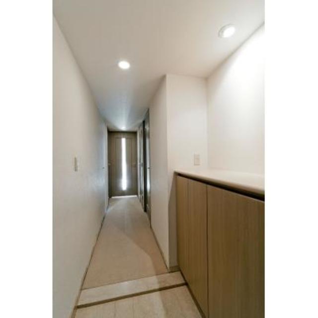 玄関　※写真は同タイプ住戸です。