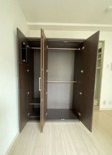 収納　「ハンガーポール付のクローゼット」