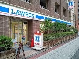 コンビニ　ローソン馬喰町駅前店（コンビニ）まで181m