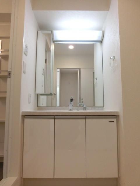 洗面設備　うれしい独立洗面台　脱衣所