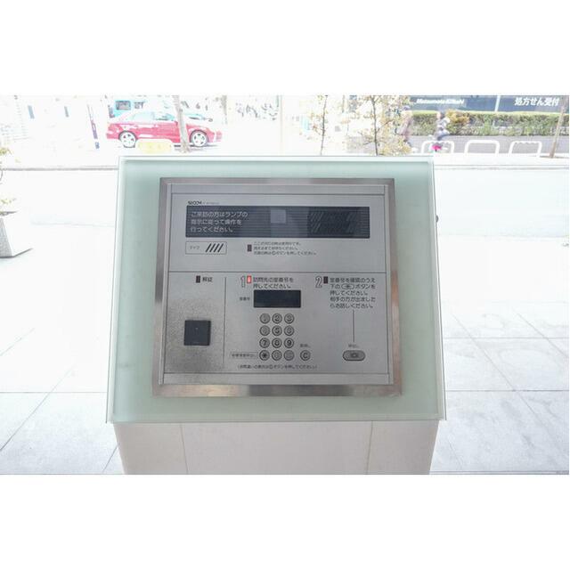 ロビー　オートロック