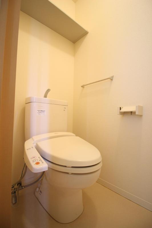 トイレ　温水洗浄暖房便座トイレ